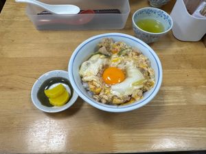 長浜の街ブラ、ガラスの小物を購入。
お昼は鳥喜多の親子丼。最高に美味い！
...