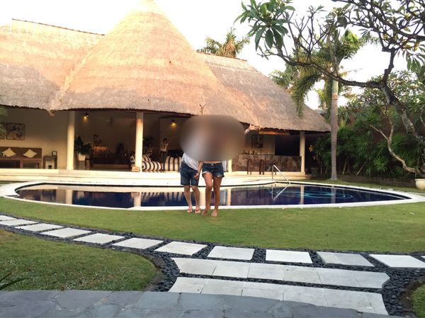 インドネシア・バリ「大所帯でのバリ島」の写真：珍しく団体で旅行
大所帯なので大型ヴィラ...