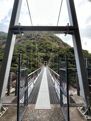 千尋の滝までハイキング
トローキの滝
湯泊温泉で移住者の「ムトゥさん」との出会い