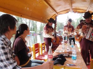 メキシコシティに戻り、現地在住の友人に周辺のおすすめスポットに連れて行って...