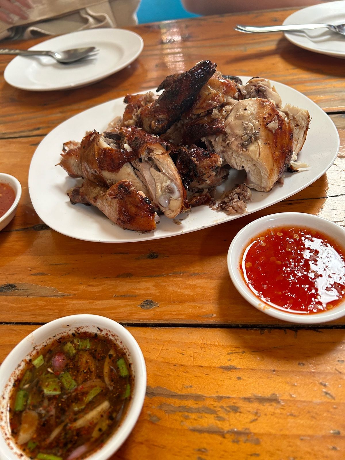 過去No. 1のソムタムは生のとうもろこし入り
みんな辛くて食べられないか...