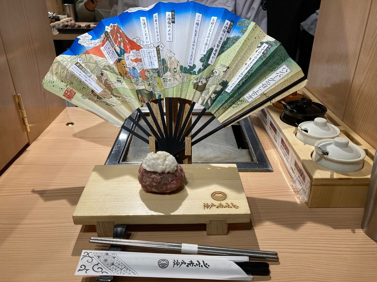 神戸赤ふじのハンバーグは目の前で焼いてくれます✨
生田神社の獅子が筋肉質でした笑