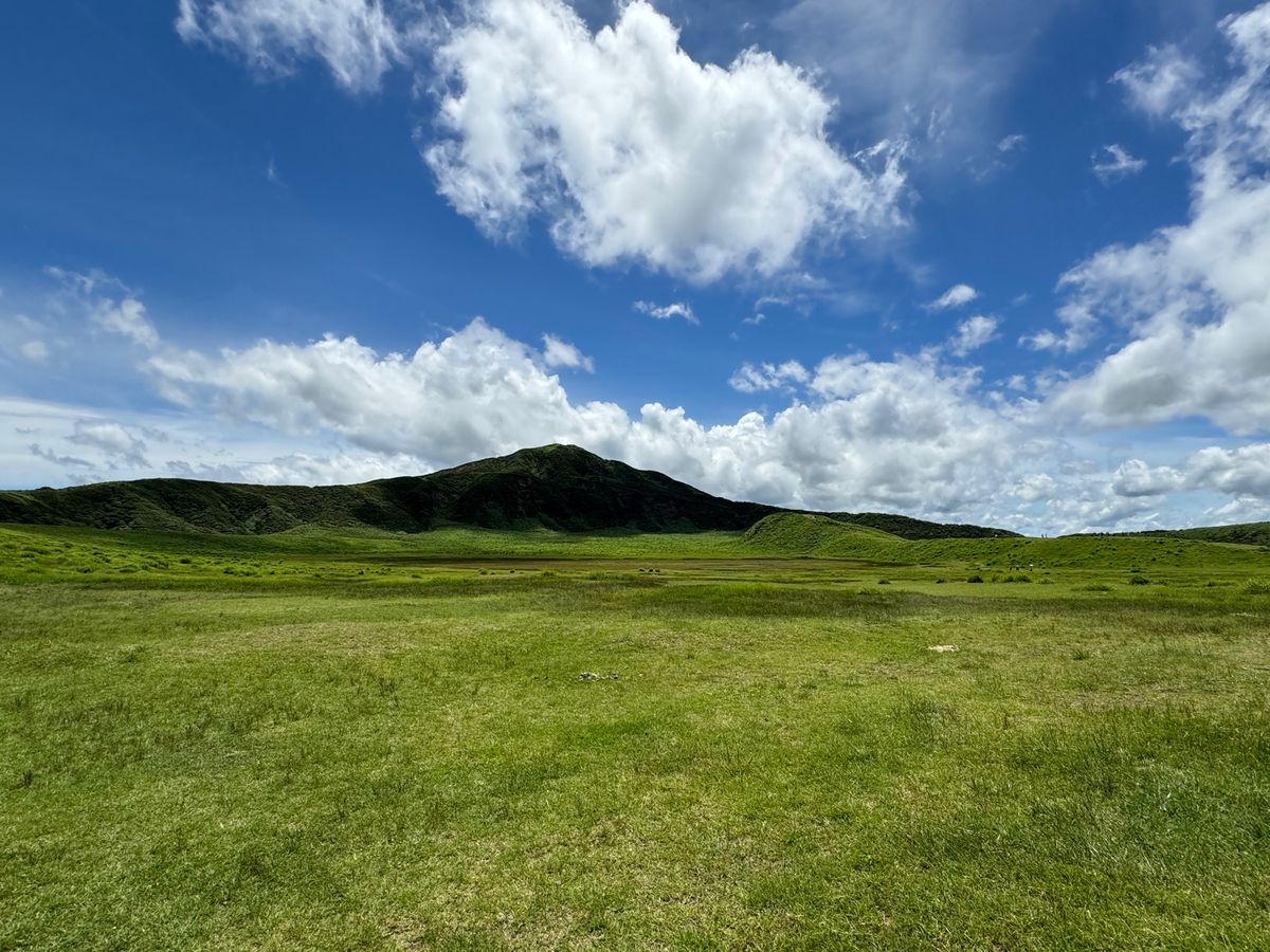 熊本県阿蘇市
●米塚
●草千里ヶ浜
●阿蘇山中岳の火口
●緊急シェルター
...