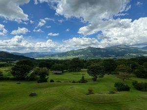 熊本県上益城郡
●阿蘇熊本空港　九州の真ん中熊本
熊本県南阿蘇市
●草千里...