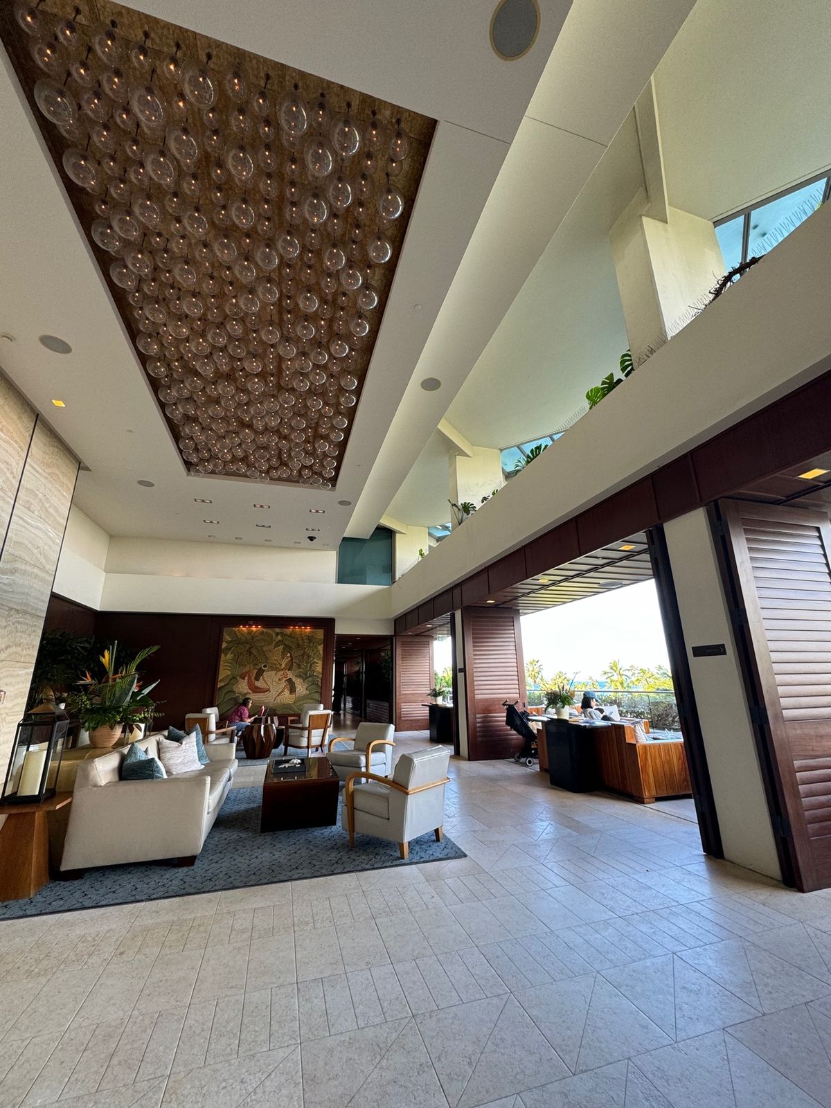 8時30分にホノルル空港到着
タクシーでワイキキへ。

タクシーでエクスト...