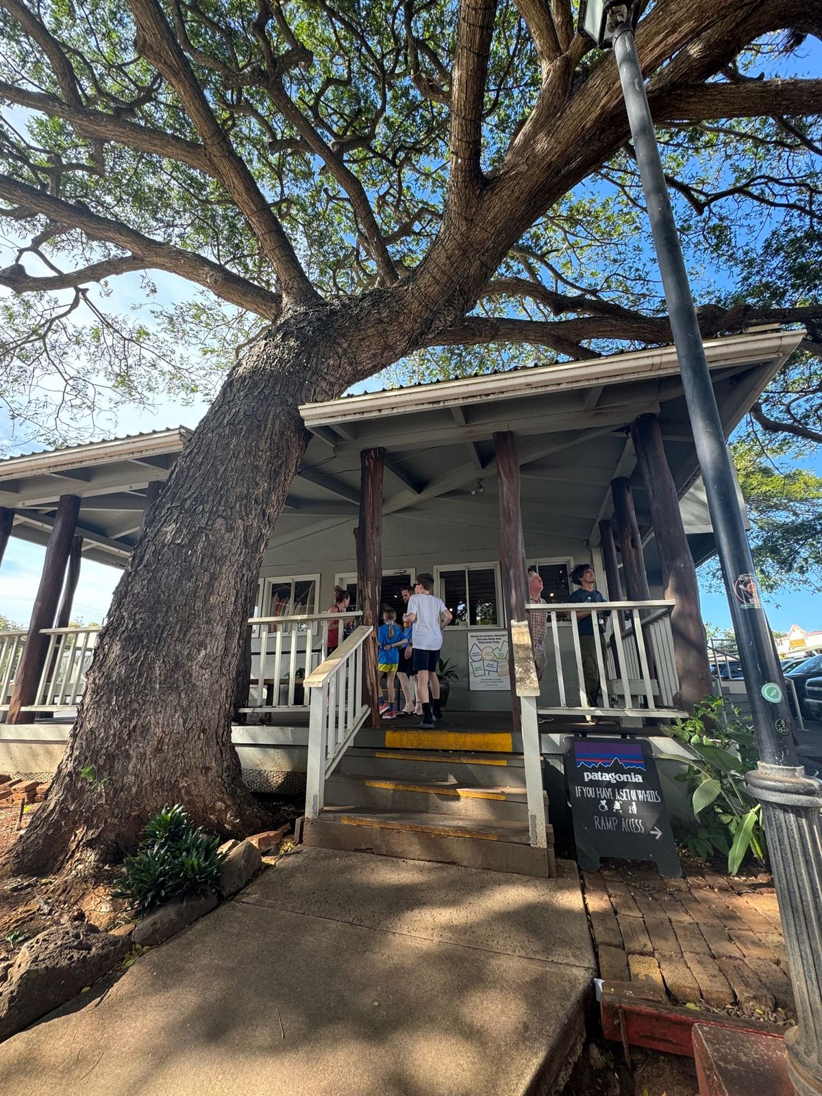 ハレイワにあるパタゴニアへ。

ここにはここでしか手に入らない「ハレイワ」...