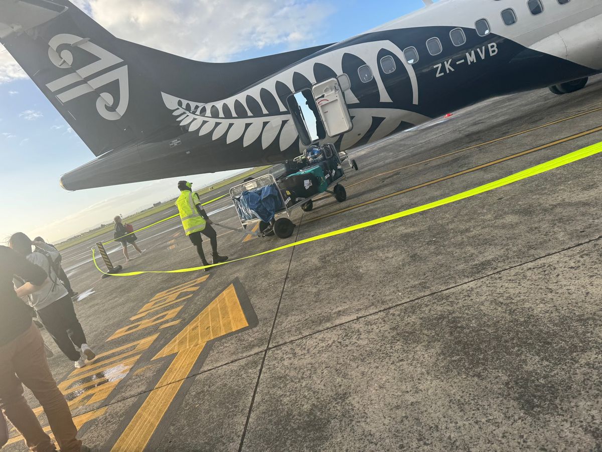 Aucklandにて国内線にトランジット
ちょっとドキドキ
ネットで見てた...