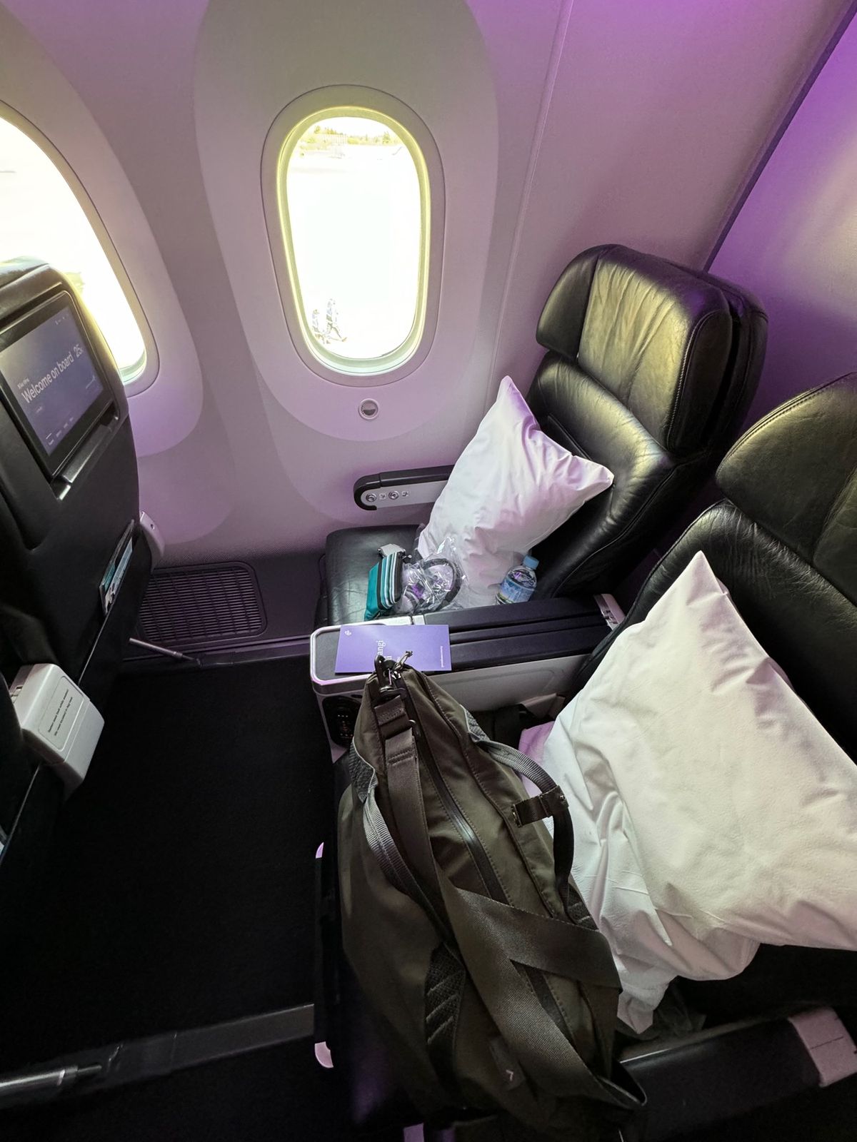  NZ airline
いよいよ出発
奮発してプレエコで行っちゃいました✈︎