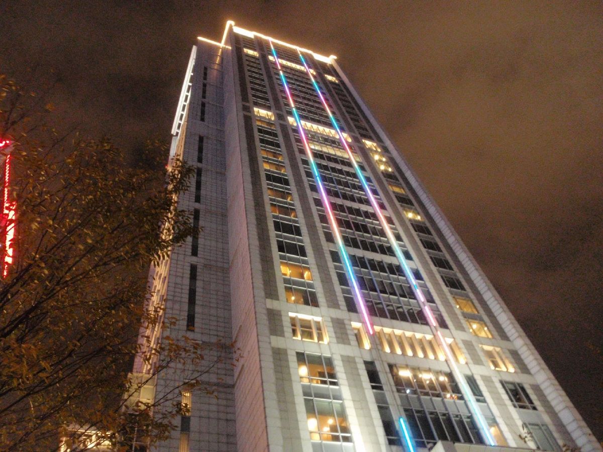 友人のミュージシャン夫婦と一緒にタイへ。乗り継ぎで台湾も2泊ほどしました。...