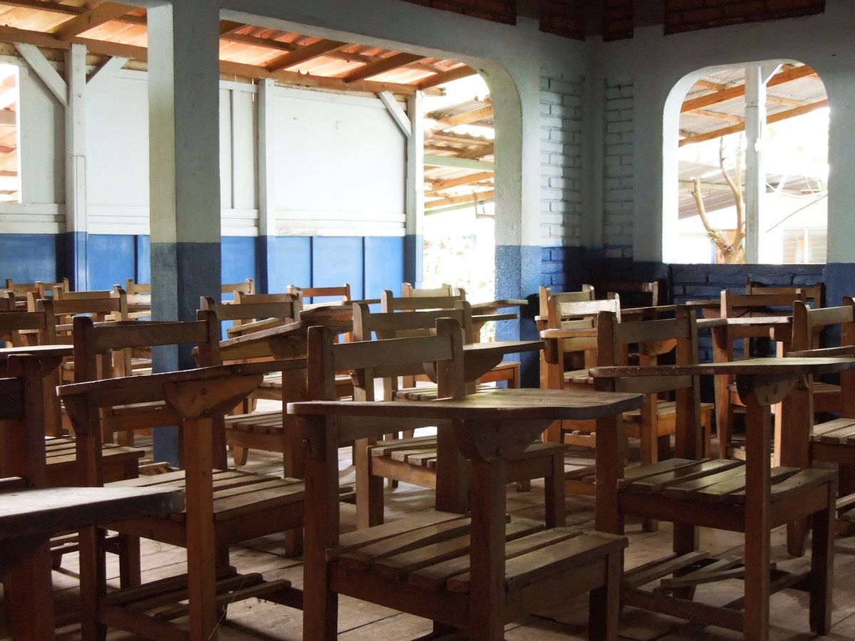 レオンから首都マナグアへ。同行友人はニカラグアにいろいろツテがあり、あちこ...