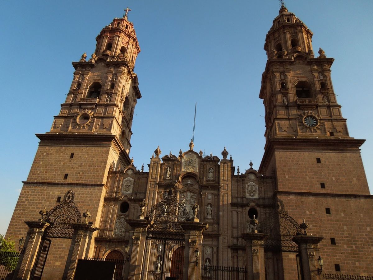 ニカラグアからメキシコに戻り、友人とは別行動で1人でモレリアという街を訪問...