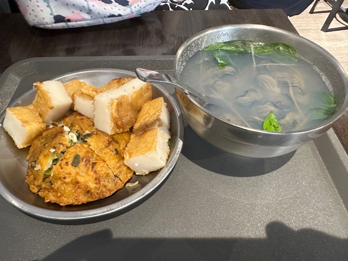 6/8
廸化街でイベント見学後は阿（牡蠣）2連続
朝も軟食力でガッツリ食べました