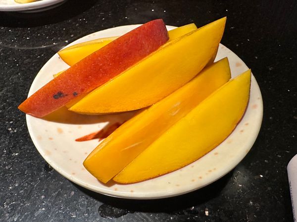 台湾・台北「台湾旅行（滞在2日弾丸旅行）」の写真：6/7
芒果食べ放題に釣られ馬辣で火鍋
...