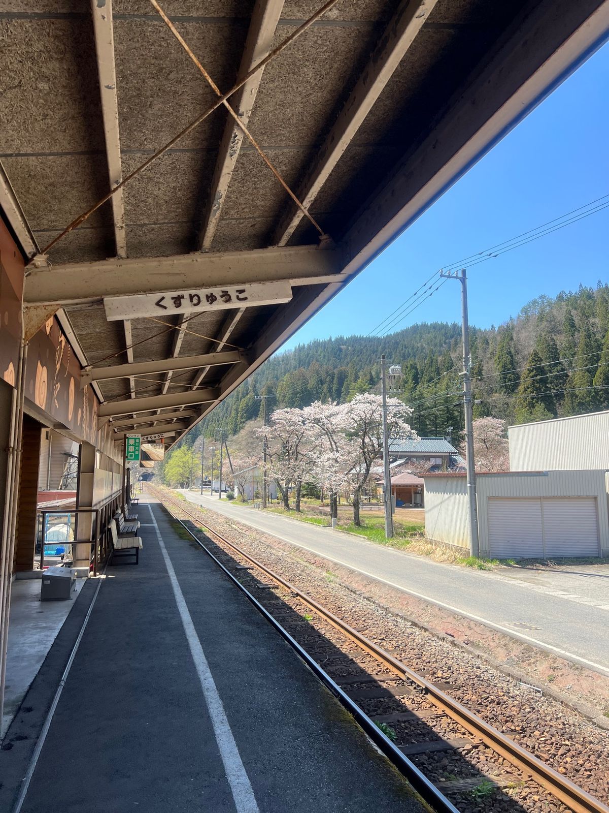 九頭竜湖駅
九頭竜線は本数が少ない