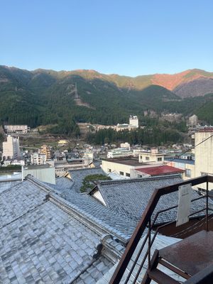 下呂温泉はお肌がツルツルになる❤️
飛騨牛美味しかった😋
桜は満開🌸