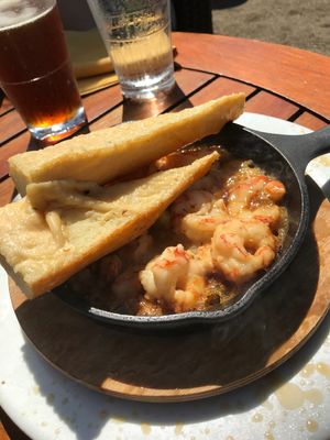 ラバラバビーチクラブでランチ