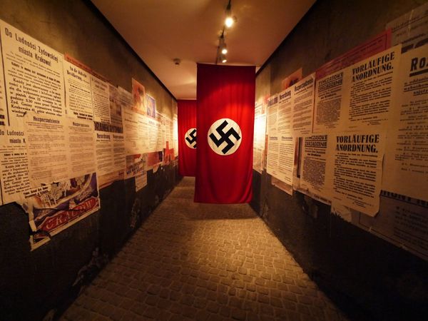 ハンガリー・ブダペスト「東へ西へ〜欧州7ヵ国の旅」の写真：ベルリンから飛行機でポーランドのクラクフ...