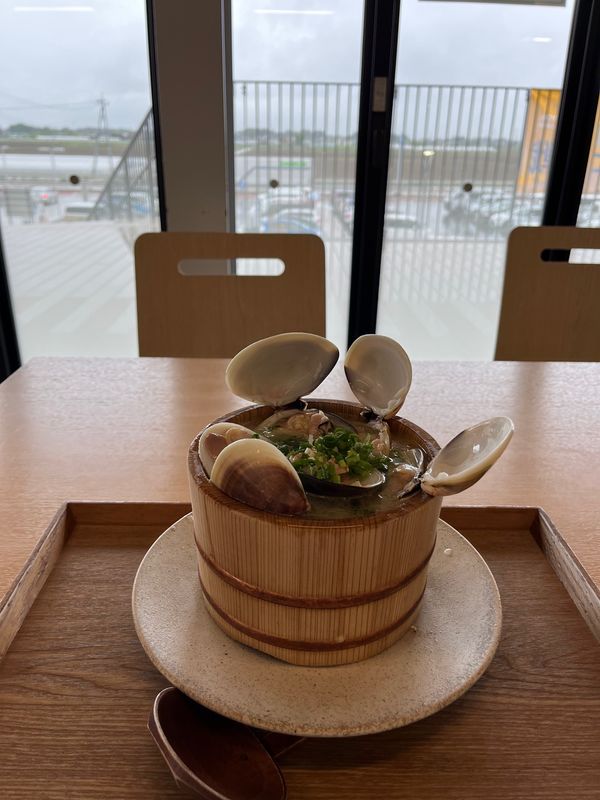 日本・茨城県「初一人旅」の写真：はまぐりラーメン
中に7つくらい大きいハ...