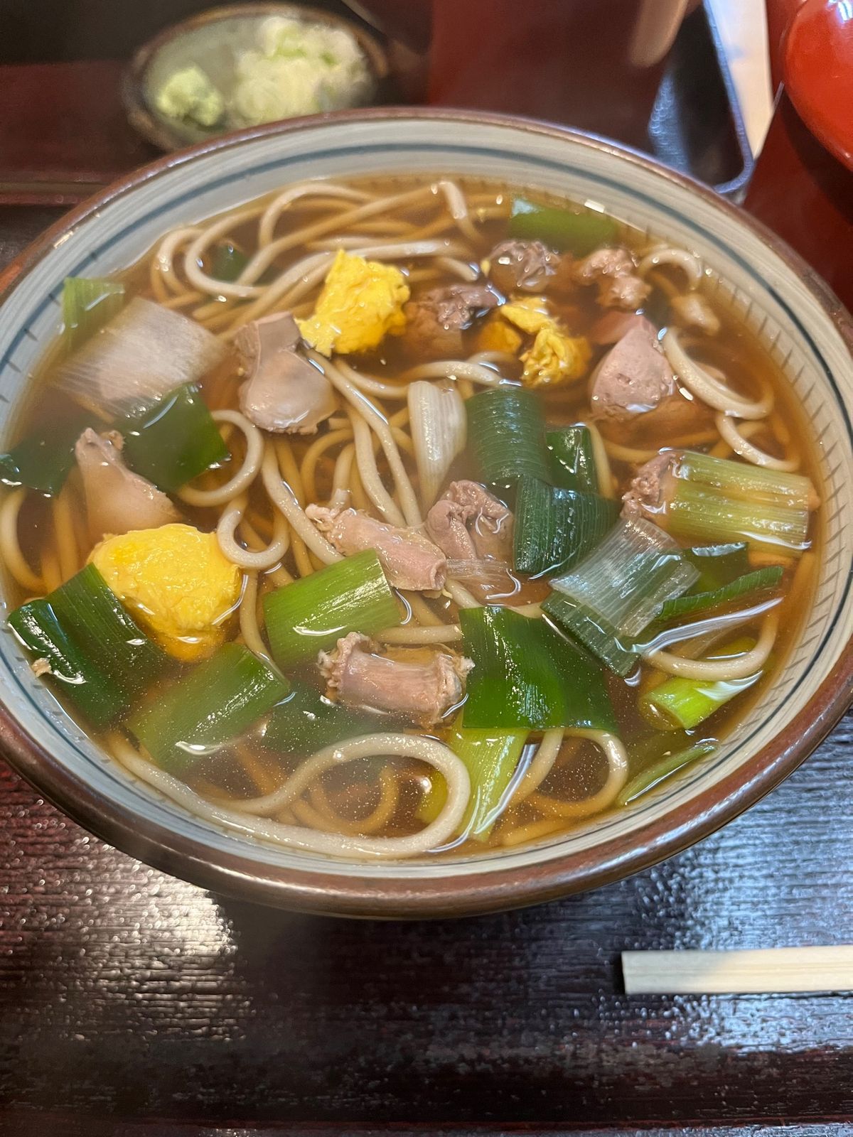 宿泊先は旭川。食べてみたかったもつそばを食し、旭川駅周辺を散策。
謎のオブ...