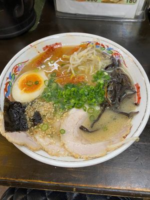 別府で美味しいラーメン食べて、海をお散歩‼️海の匂いすごかった