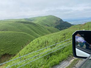 大観峰、緑が沢山でとても綺麗でした。
わんこもうれしそうに散歩してました!