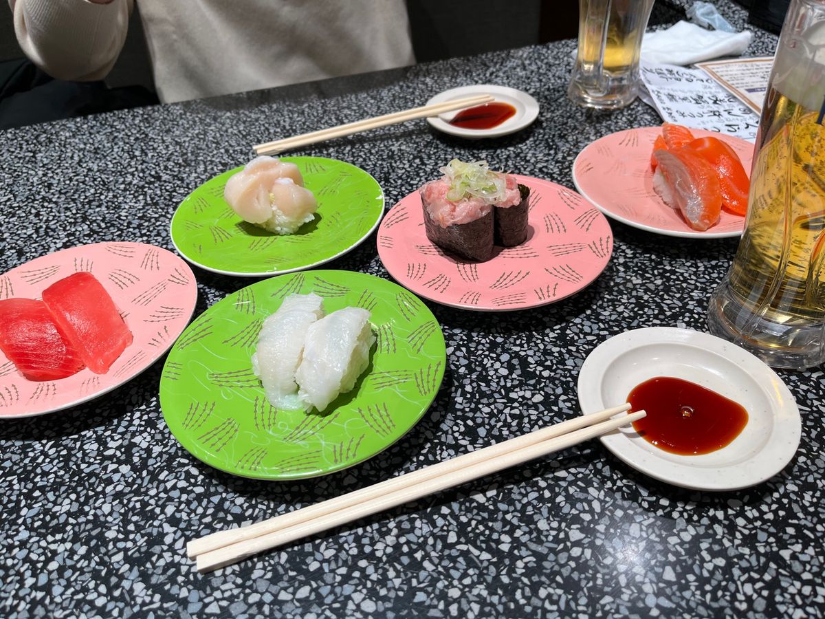 １日目❤︎
空港でラーメン🍜
札幌のホテルチェックインして小樽散策🚶
夜は...