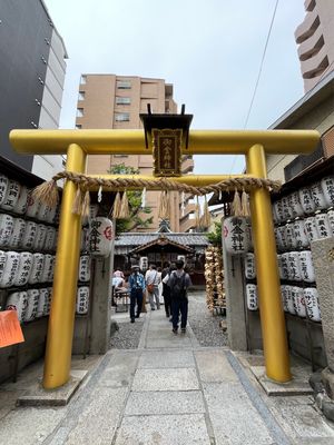 金閣寺
御金神社