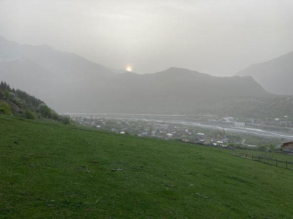 ジョージア・トビリシ「ジョージア」の写真：メスティア
この日はトレッキングで標高約...