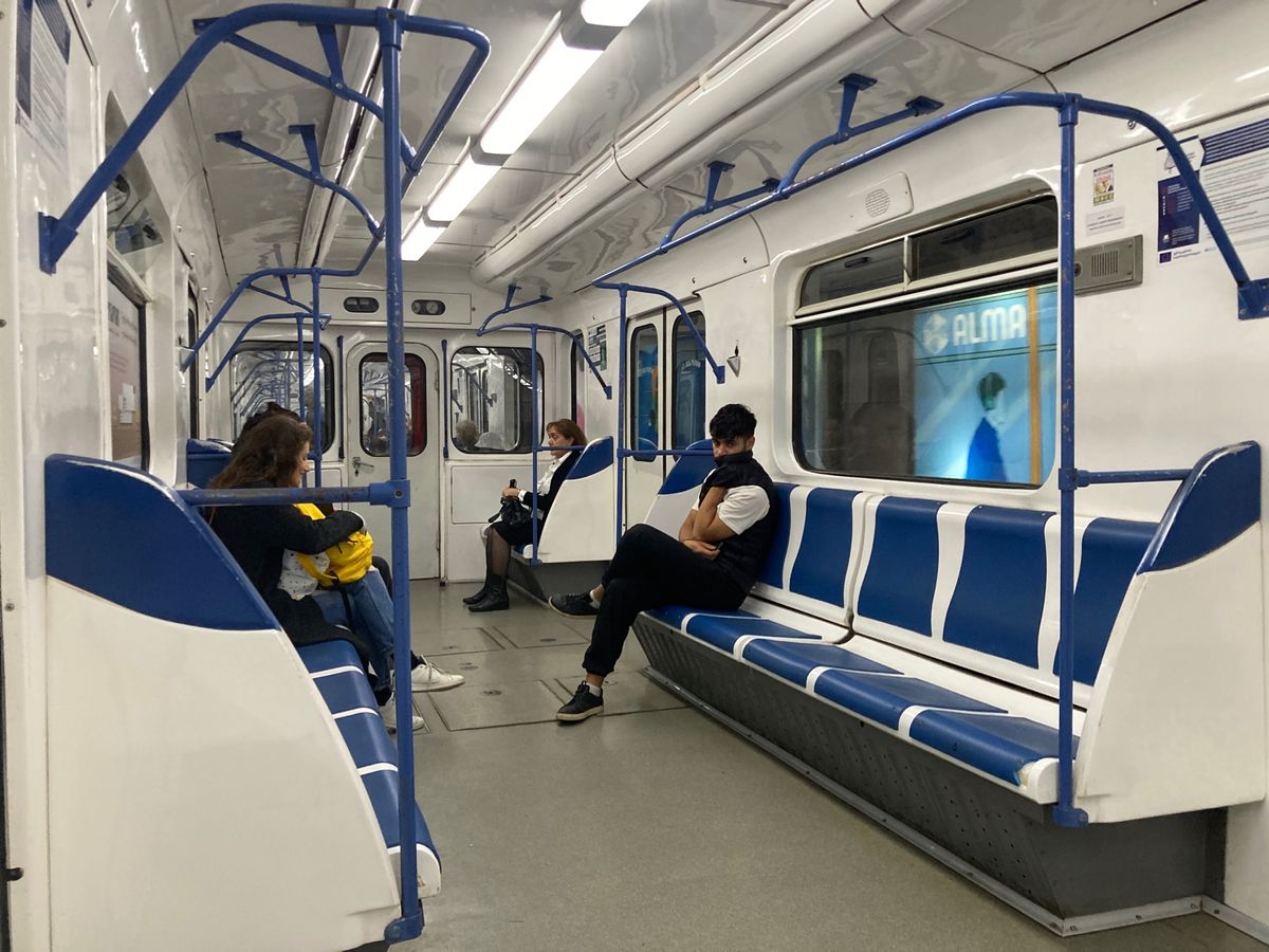 トビリシ地下鉄。値段も安くてメトロカード便利。