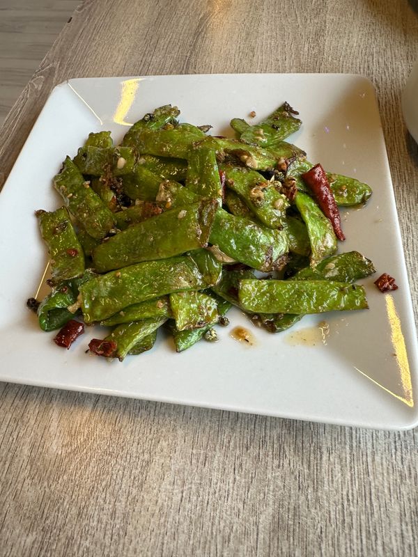 アラブ首長国連邦・ドバイ「NRT ✈︎ HKG ✈︎ DXB ✈︎ IST ✈︎ ASR ✈︎ IST ✈︎ HND」の写真：そろそろトルコ料理以外が食べたくて、チャ...