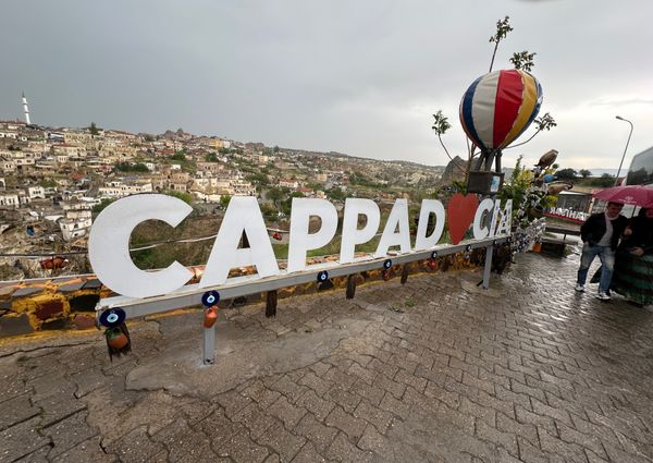 アラブ首長国連邦・ドバイ「NRT ✈︎ HKG ✈︎ DXB ✈︎ IST ✈︎ ASR ✈︎ IST ✈︎ HND」の写真：昼食後はオルタヒサルの高台からオルタヒサ...