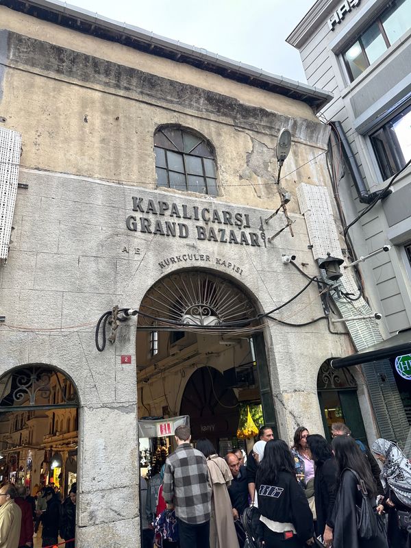 アラブ首長国連邦・ドバイ「NRT ✈︎ HKG ✈︎ DXB ✈︎ IST ✈︎ ASR ✈︎ IST ✈︎ HND」の写真：スルタンアフメットから徒歩でグランドバザ...