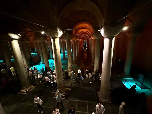アラブ首長国連邦・ドバイ「NRT ✈︎ HKG ✈︎ DXB ✈︎ IST ✈︎ ASR ✈︎ IST ✈︎ HND」の写真：イスタンブール地下宮殿、バシリカ•シスタ...