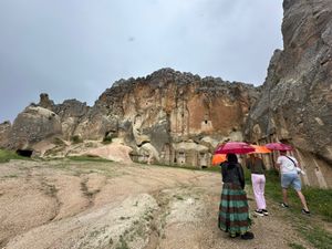 オルタヒサルにあるハラッハ修道院、Hallach monastery。