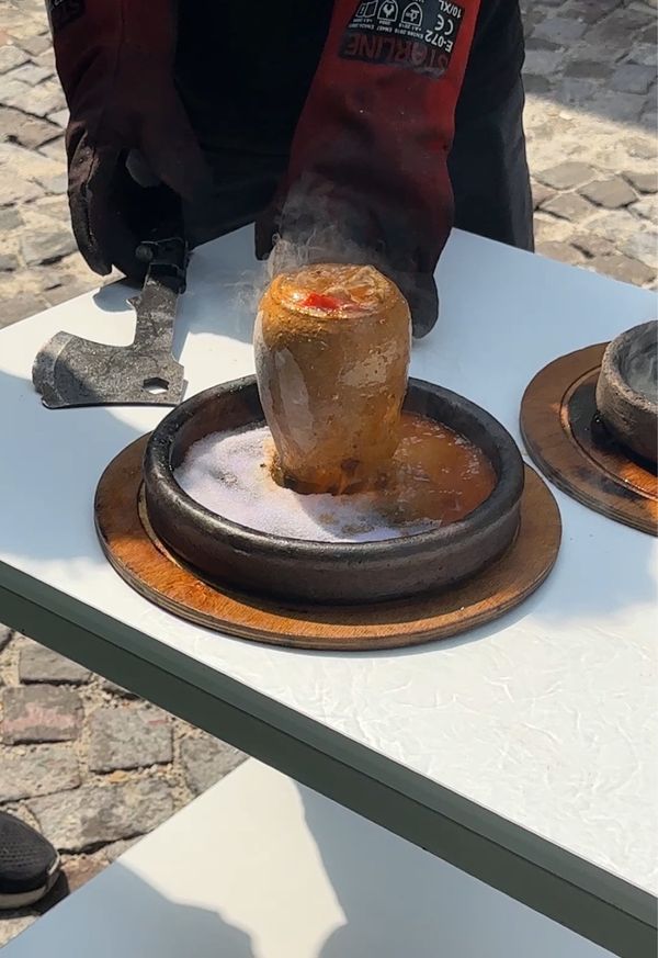 アラブ首長国連邦・ドバイ「NRT ✈︎ HKG ✈︎ DXB ✈︎ IST ✈︎ ASR ✈︎ IST ✈︎ HND」の写真：カッパドキア名物の壺焼きテスティ・ケバブ...