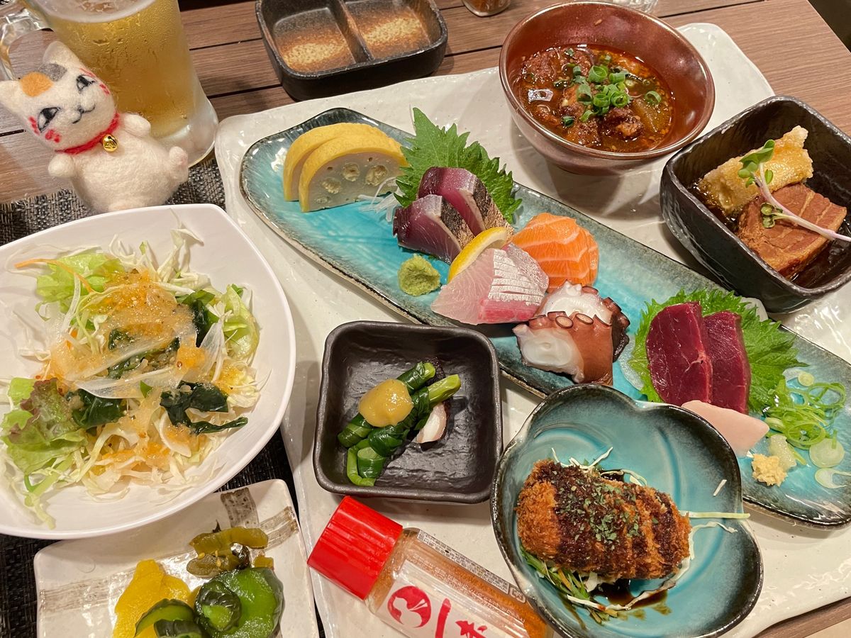 ホテルの1Fに入ってるお店で晩ごはん。
店の入り口にこれまたウェルカムドリ...