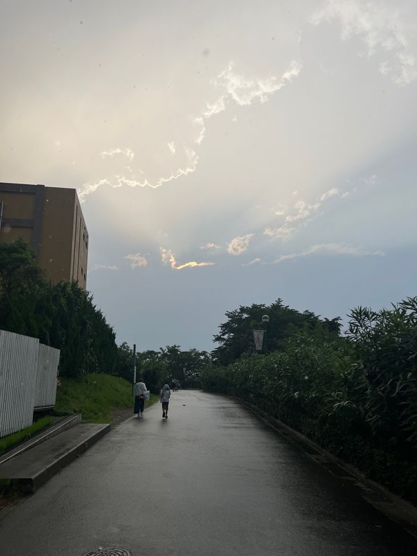 日本・宮城県「ハワイアンズ」の写真：外は雨･･･