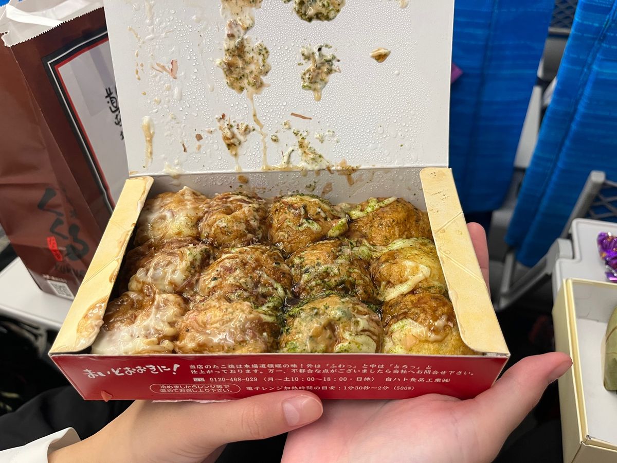 大阪 帰り道 皆で食べた新幹線ディナー