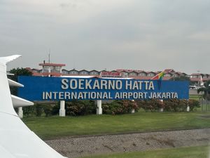 ジョグジャカルタ旅行8/10初日
成田からスカルノハッタへ
インドネシア料...