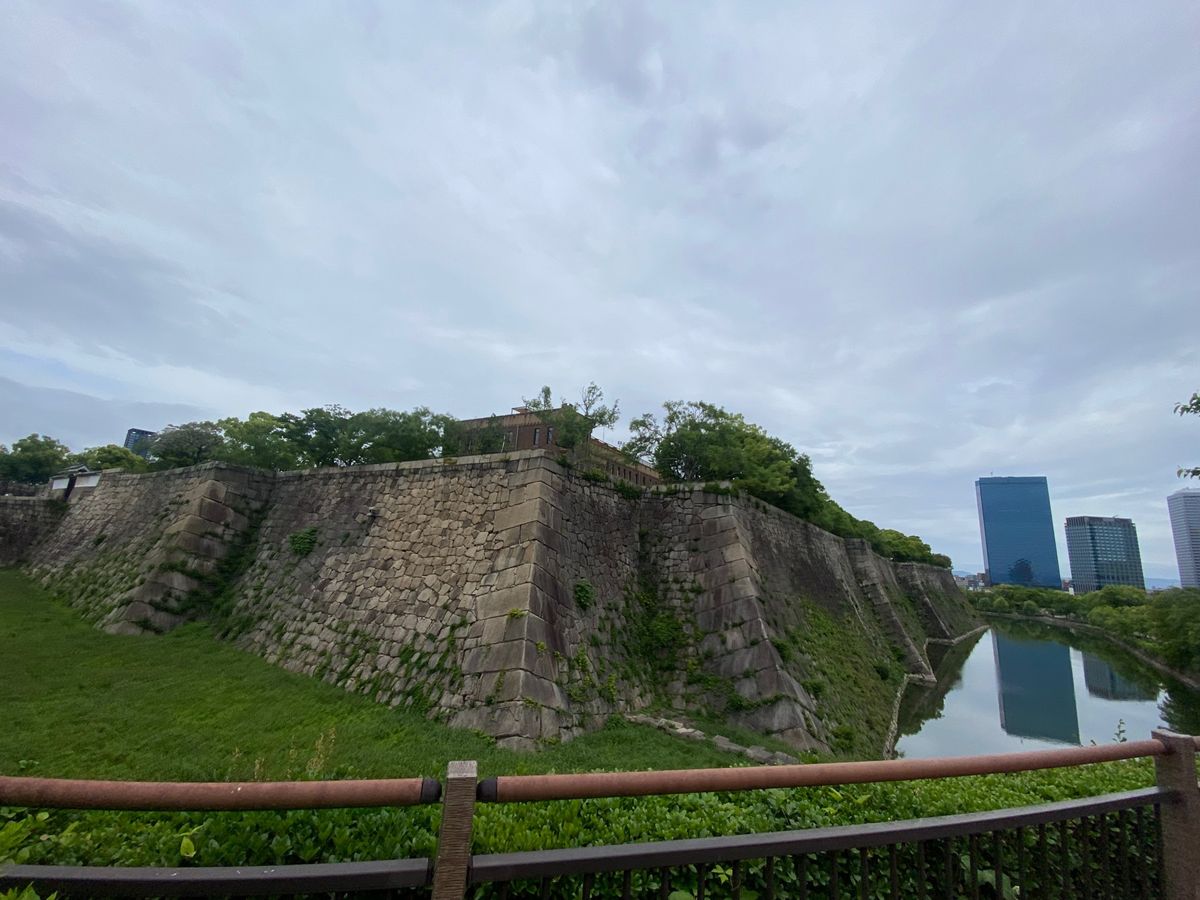 大阪城、通天閣を散歩。