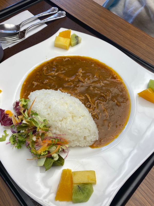 日本・山梨県「山梨食べまくりの旅」の写真：シャトレーゼホテルのランチ➕食べ放題のケ...