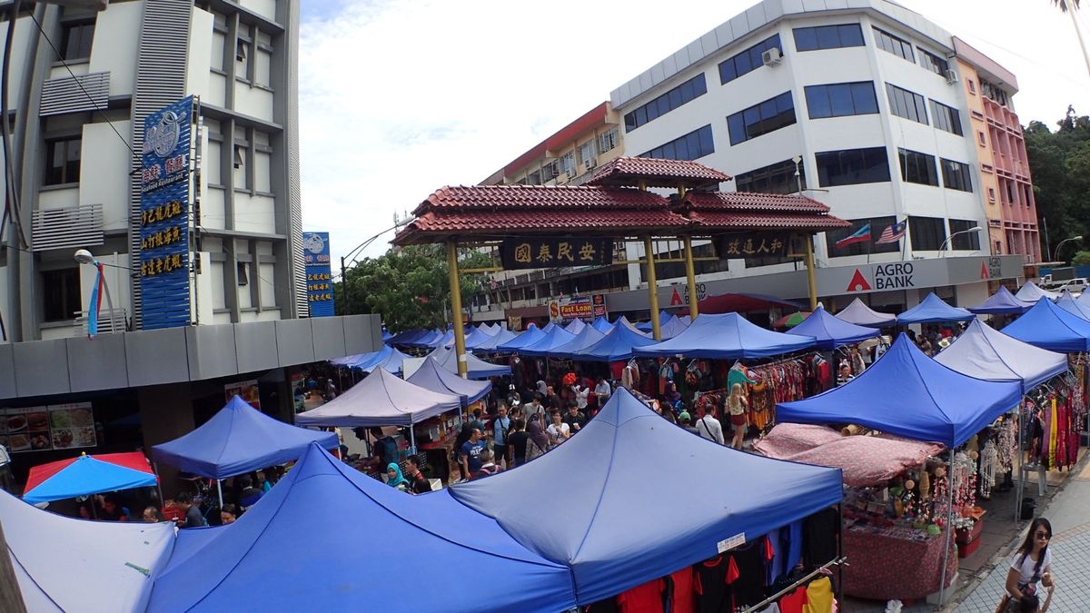 【サンデーマーケット】