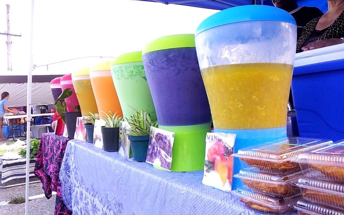 【よこ画像：ココパームガーデンビーチ/朝市】