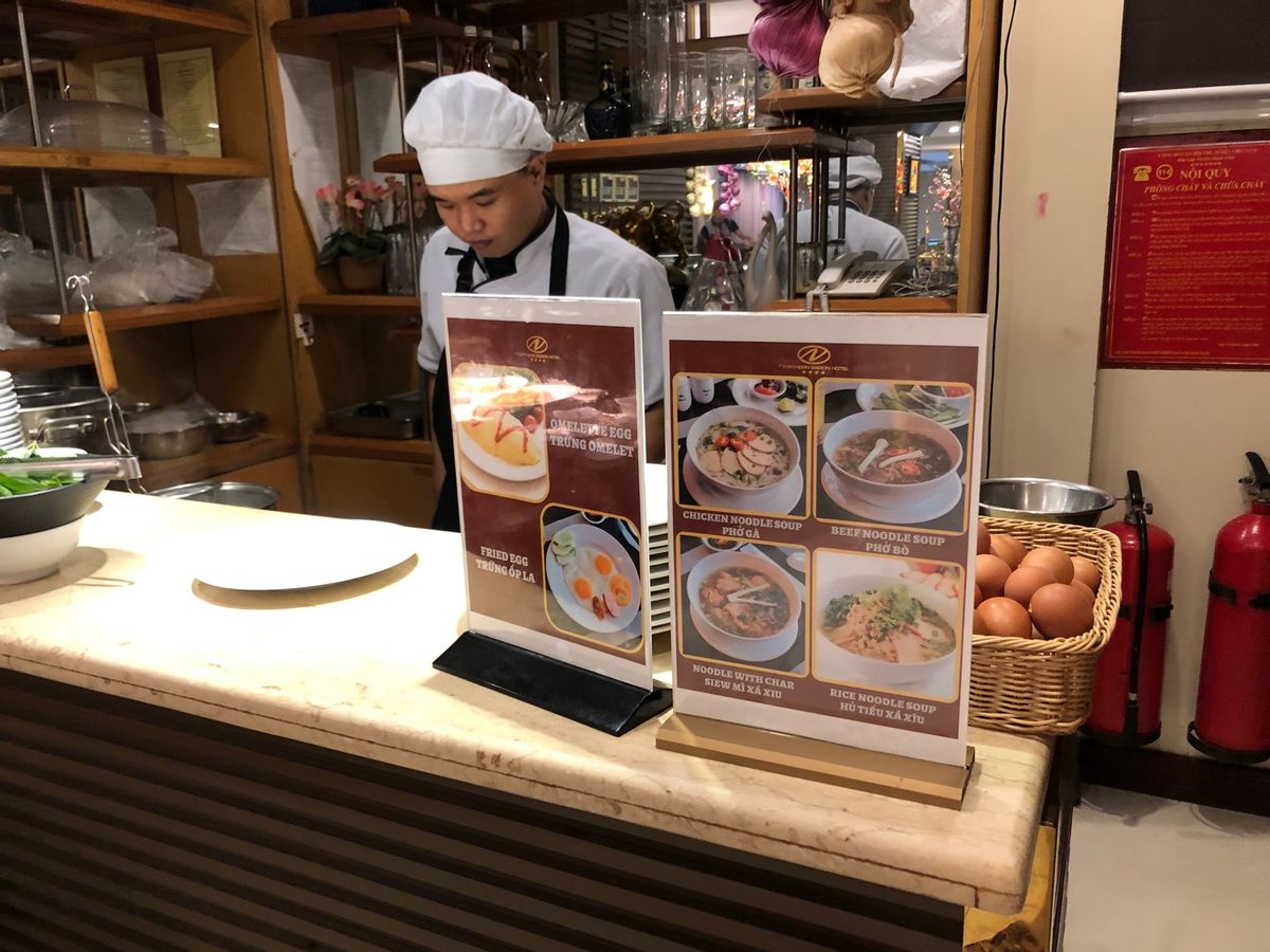 最近サイゴンでお世話になるのは、ノーザンホテル
お手頃な価格で朝ごはんも付...