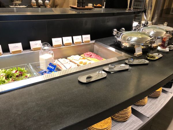 香港・香港「2024.01SGN」の写真：食べ物も豊富でした
朝ごはん…お粥も付けて