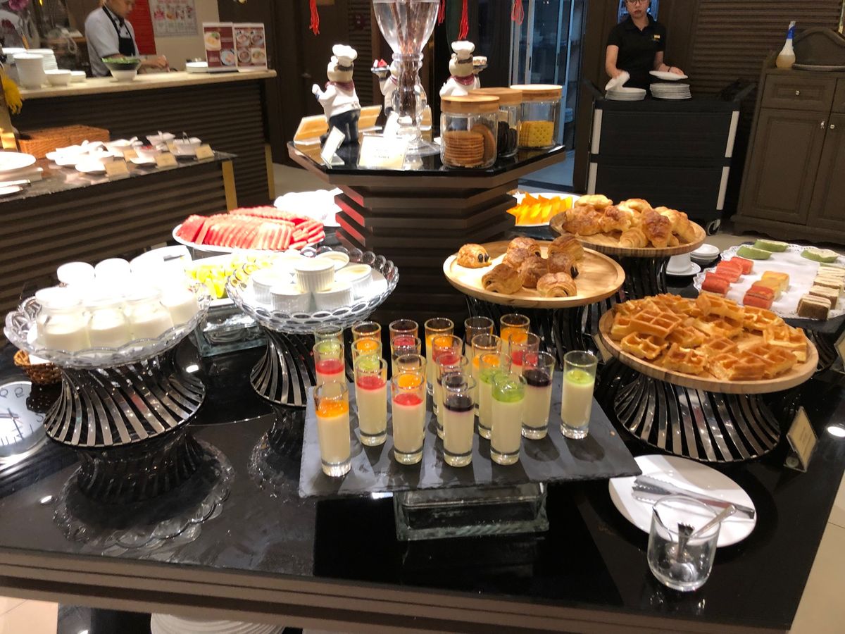 最近サイゴンでお世話になるのは、ノーザンホテル
お手頃な価格で朝ごはんも付...