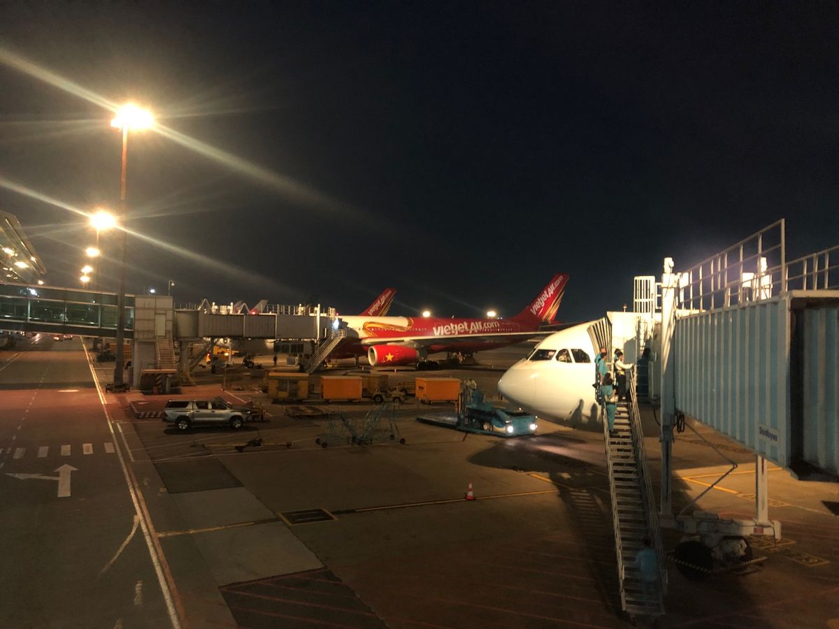 機内食も食べて夕暮れのサイゴンに到着しました

grabでホテルへGo❣️