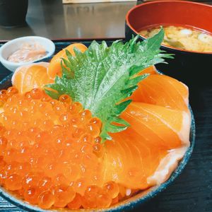 小樽で海鮮丼