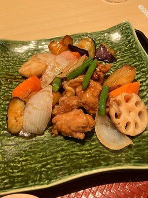 大戸屋エスパル仙台店
鶏と野菜の黒酢あん定食 980円