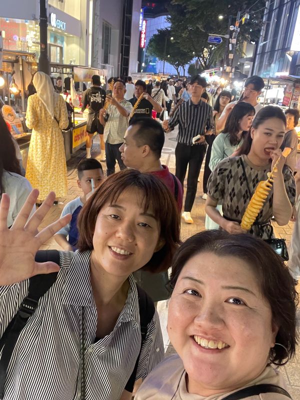 大韓民国 (韓国)・ソウル「友旅2023with 赤堀 In 韓国」の写真：明洞マーケット盛り上がってたねー
ご飯食...